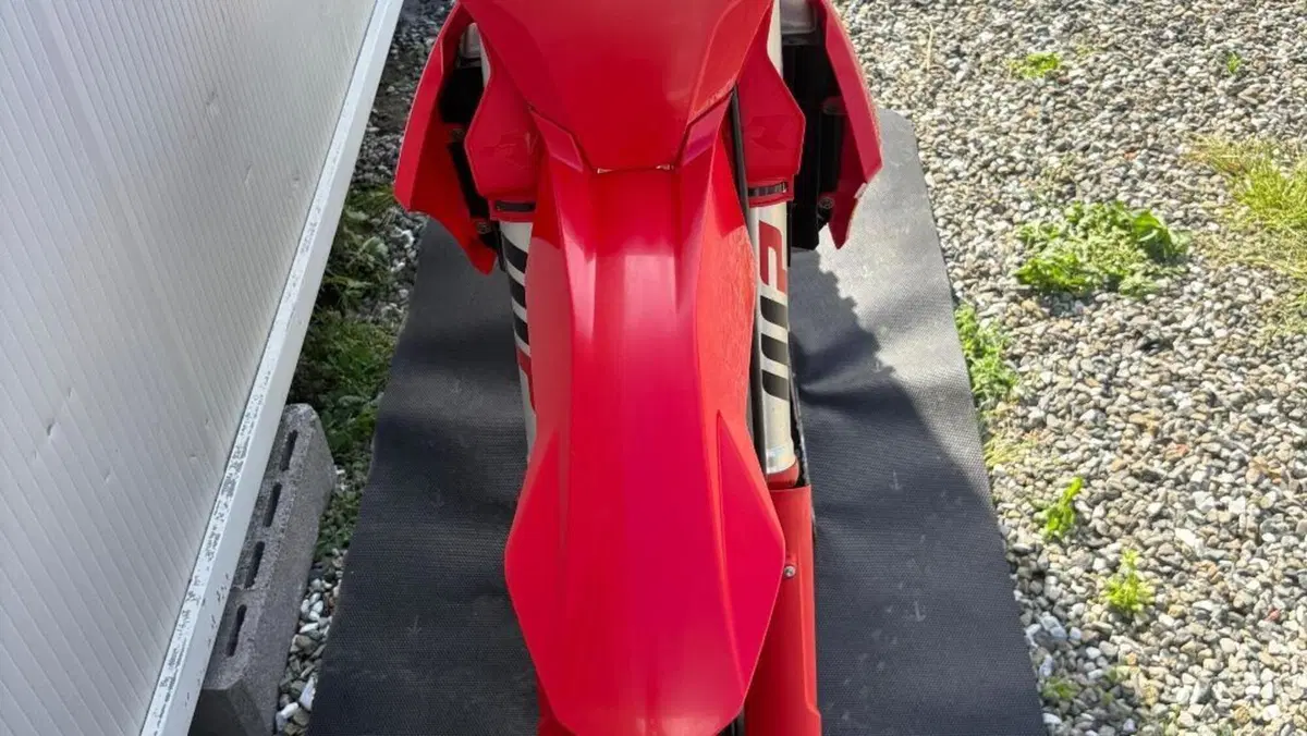 GASGAS MC 450 F (2025)  (2)