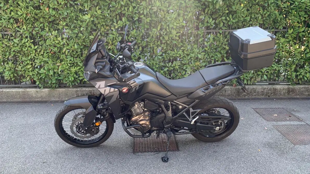 Honda Africa Twin CRF 1100L DCT (2022 - 23)  (2)