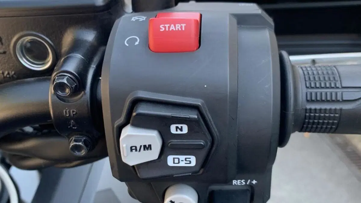 Honda Africa Twin CRF 1100L DCT (2022 - 23)  (6)