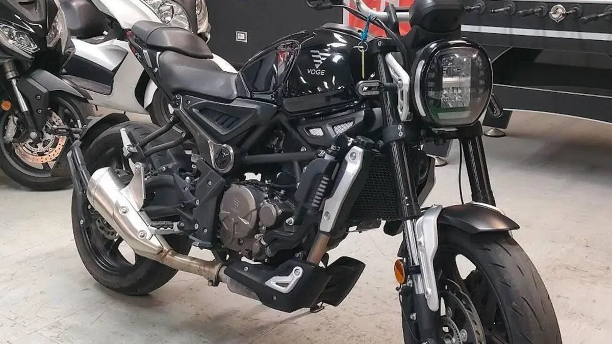 Voge Trofeo 300AC (2021 - 26)  (2)