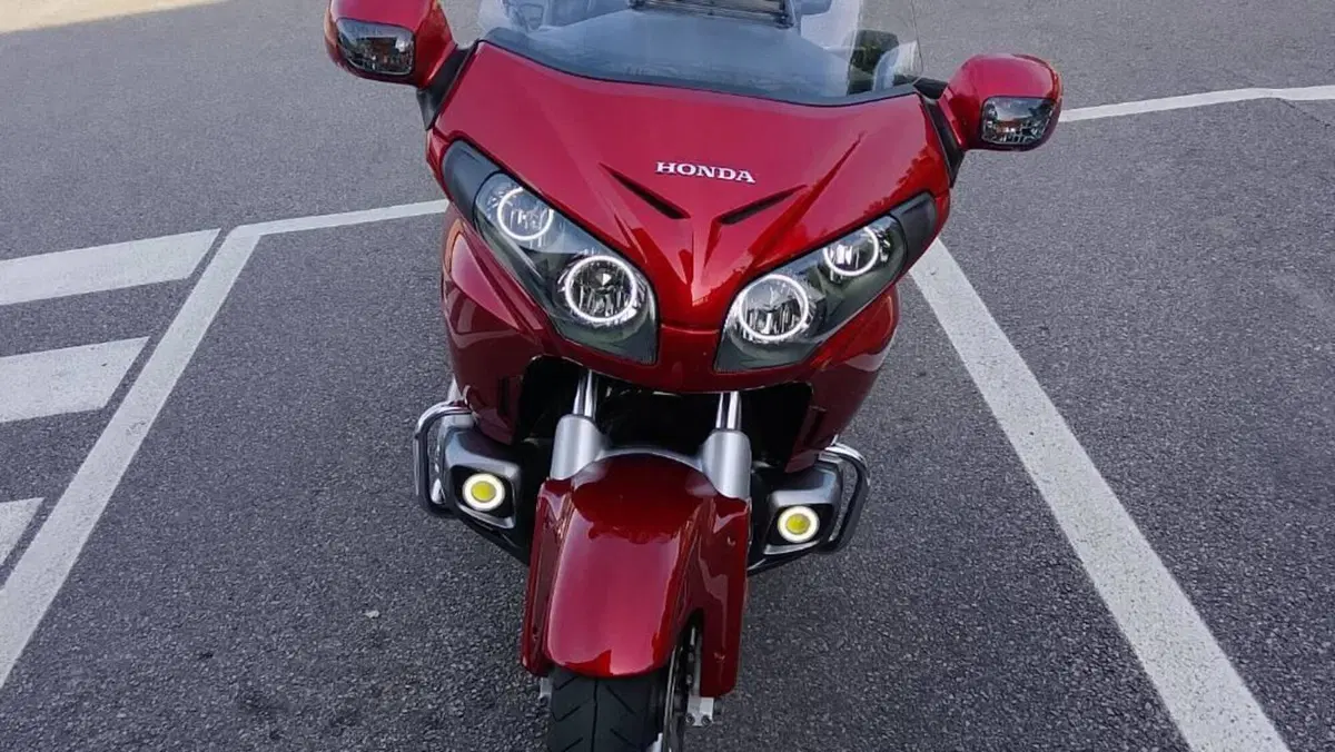 Honda GL 1800 Gold Wing (2012 - 17)  (3)
