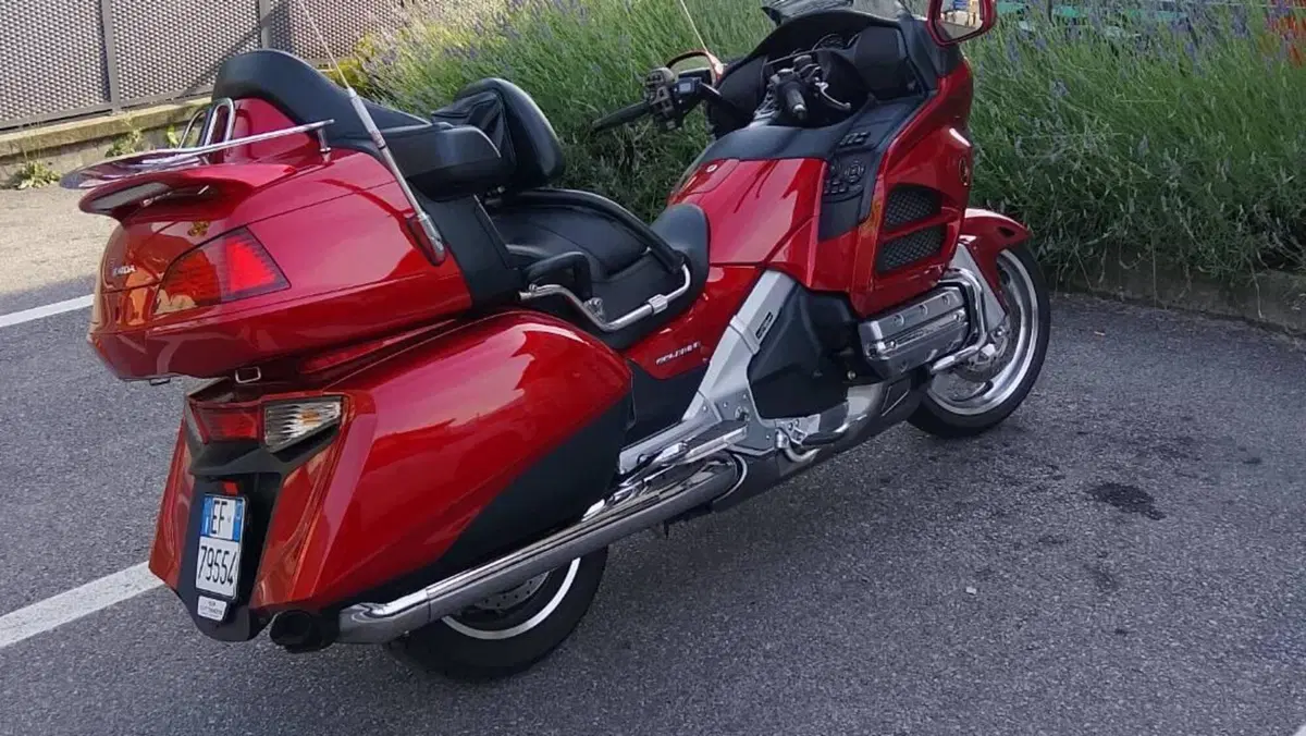 Honda GL 1800 Gold Wing (2012 - 17)  (4)