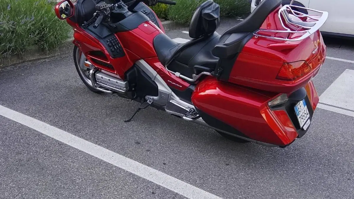 Honda GL 1800 Gold Wing (2012 - 17)  (5)