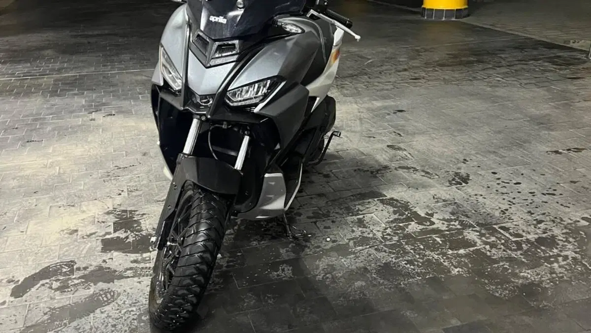 Aprilia SR GT 125 (2022 - 24)  (2)