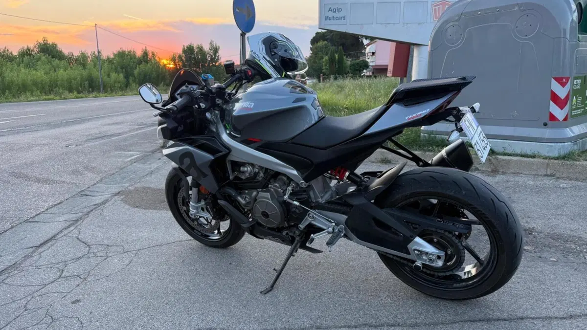 Aprilia Tuono 660 (2021 - 25)  (5)