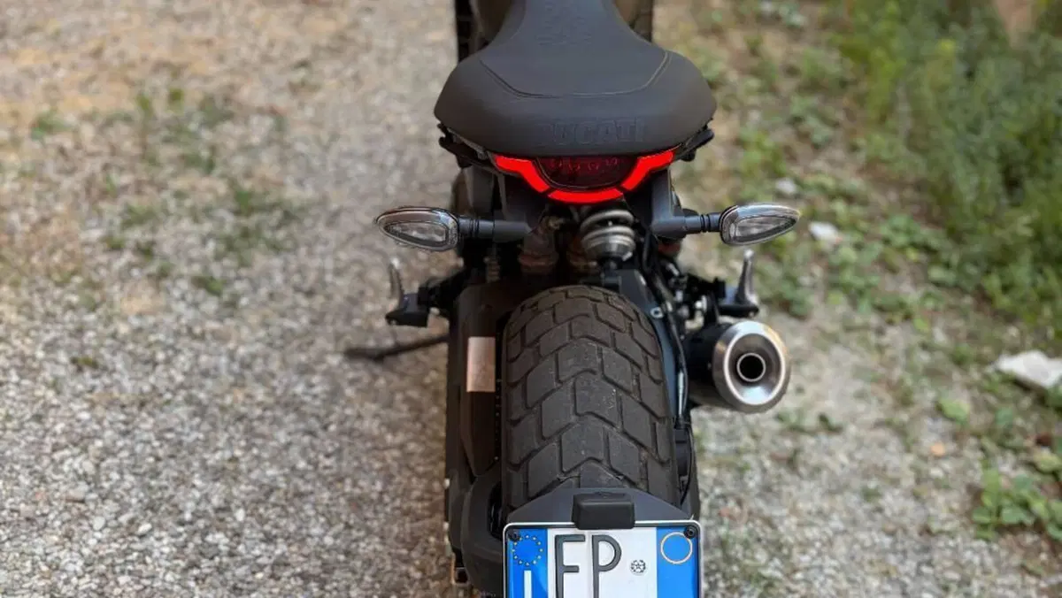 Ducati Scrambler 800 Icon Dark (2025 - 26)  (4)