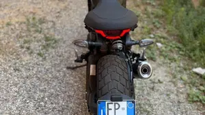 Ducati Scrambler 800 Icon Dark (2025 - 26)  (4)