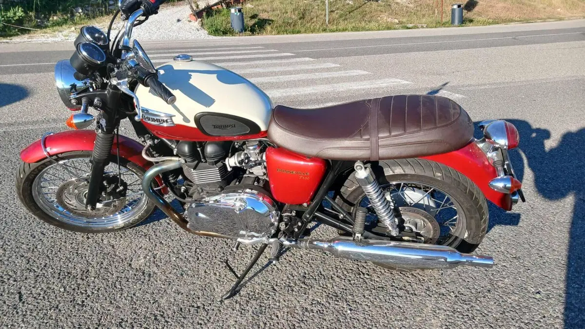 Triumph Bonneville T100 (2008 - 16)  (4)