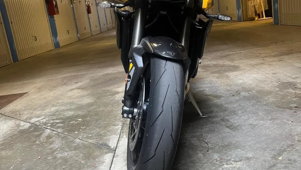 Triumph Street Triple 765 RS (2023 - 26)  (3)
