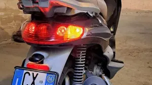 Piaggio Beverly 125 (2002 - 06)  (8)