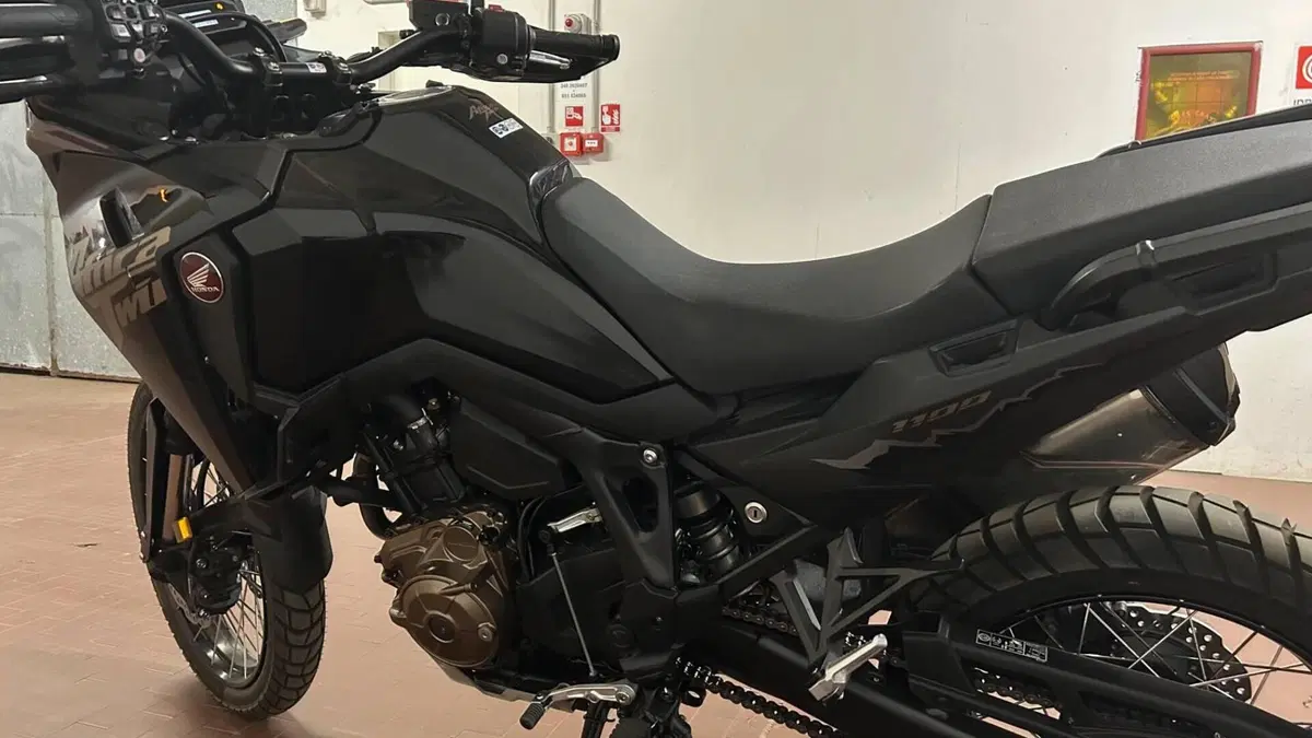 Honda Africa Twin CRF 1100L ES (2024 - 26)  (5)