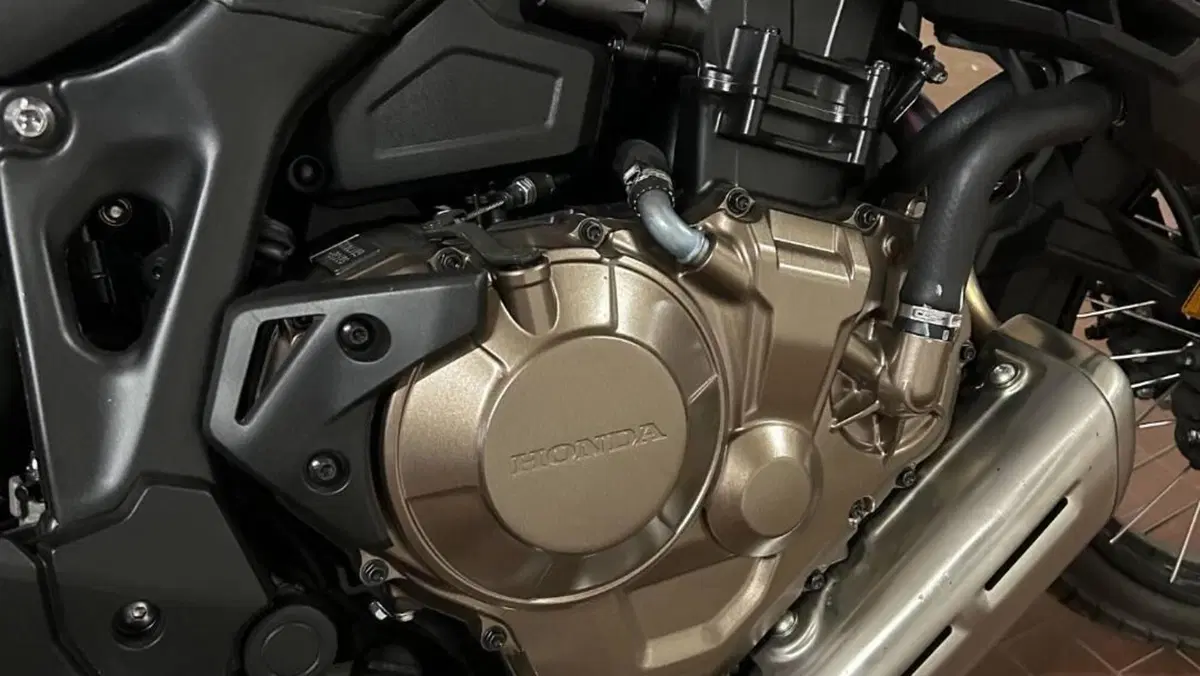 Honda Africa Twin CRF 1100L ES (2024 - 26)  (8)