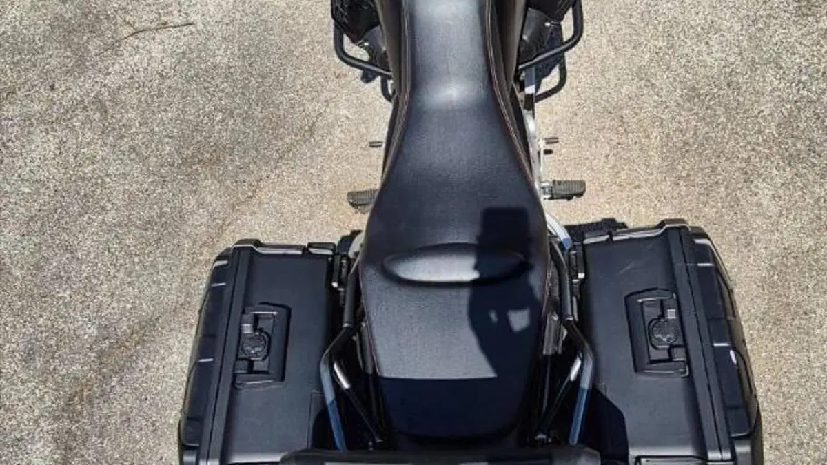 Moto Guzzi V85 TT (2021 - 23)  (5)