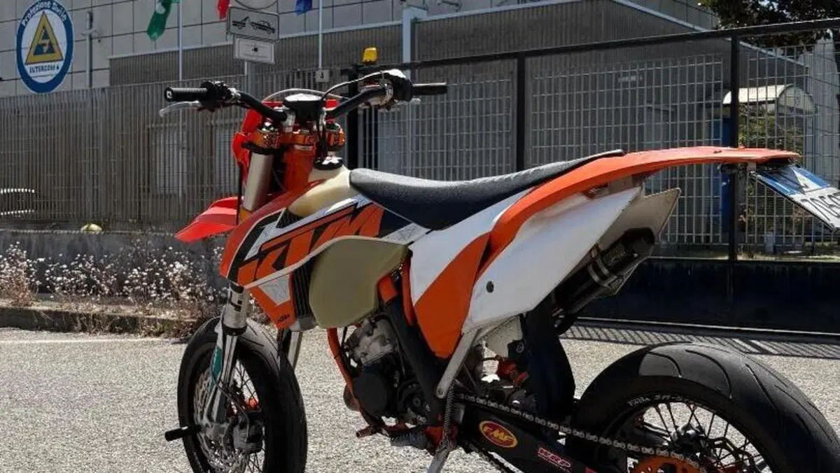 KTM 125 EXC Six Days (2015)  (4)