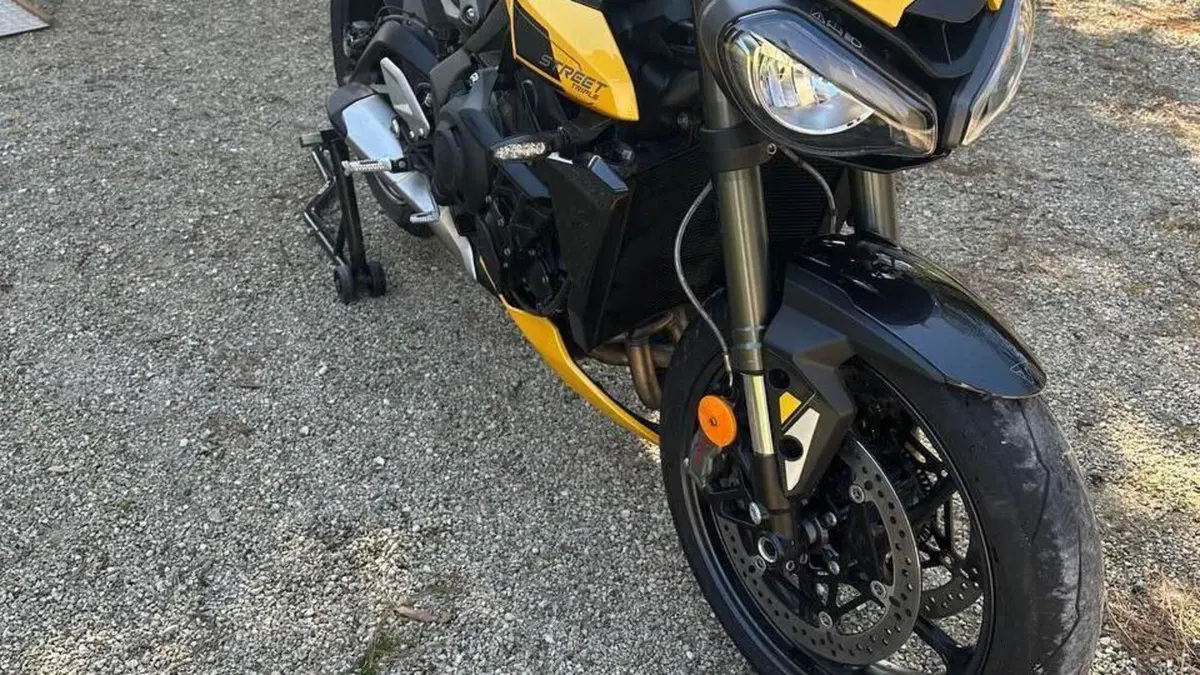 Triumph Street Triple 765 RS (2023 - 26) 