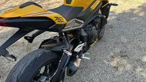 Triumph Street Triple 765 RS (2023 - 26)  (2)