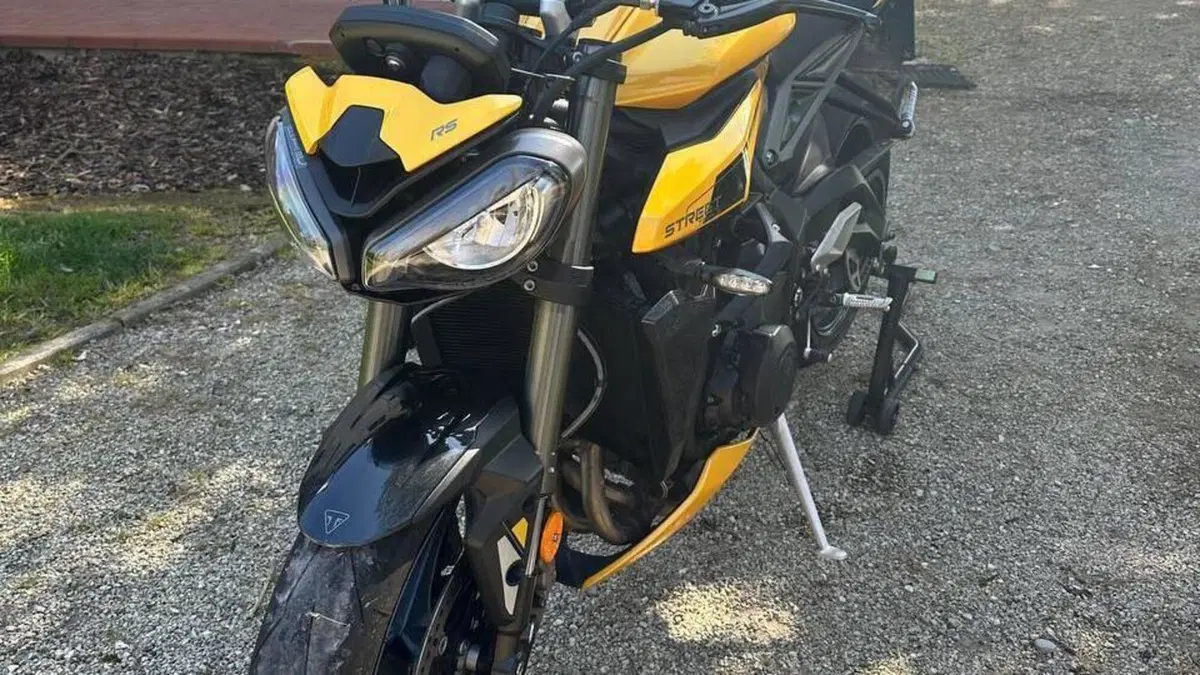 Triumph Street Triple 765 RS (2023 - 26)  (3)