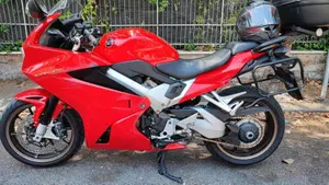 Honda VFR 800 F (2014 - 16) 