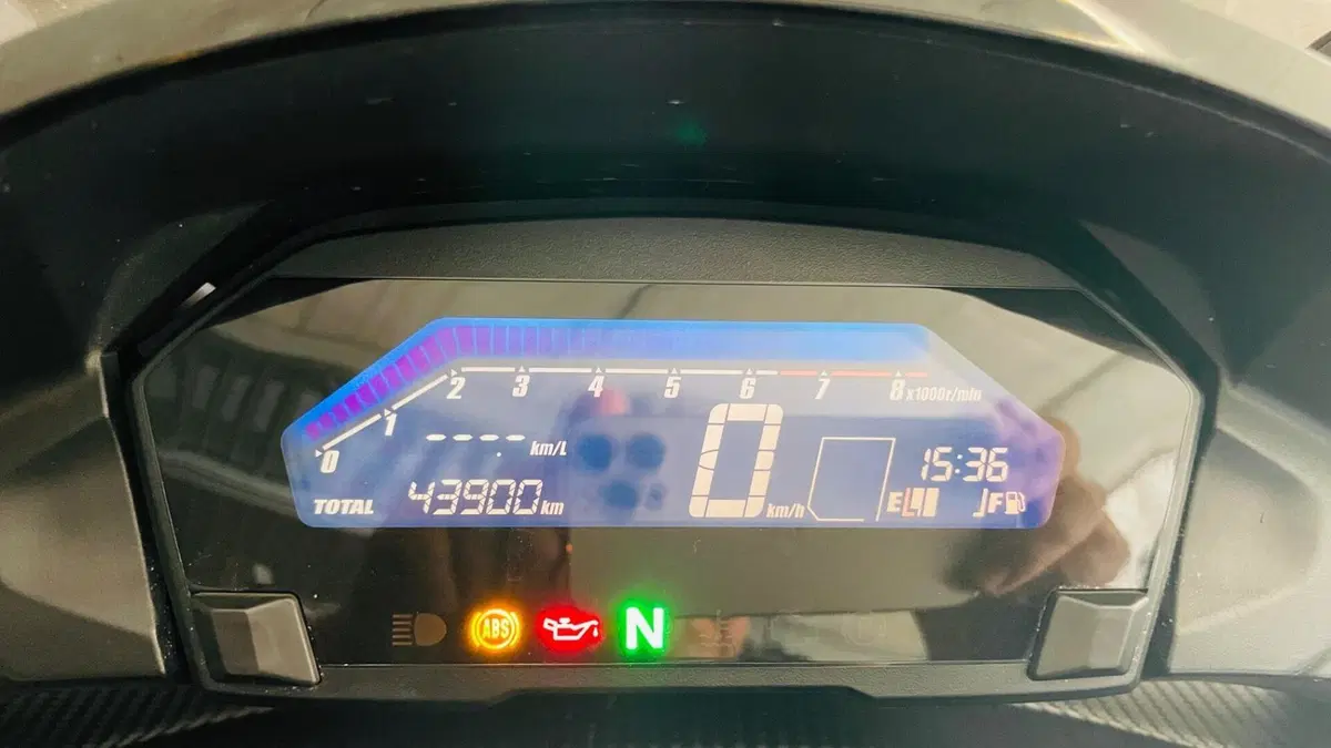 Honda Integra 750 DCT Sport (2017)  (8)