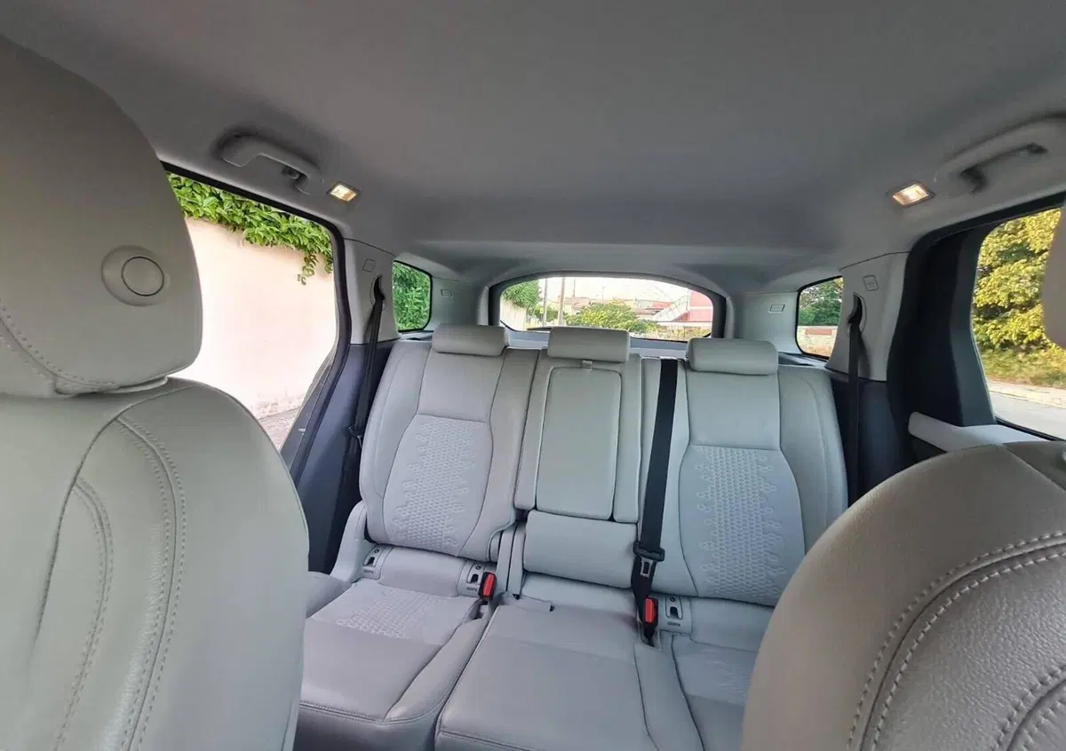 Land Rover Discovery Sport 2.0 TD4 180 CV Pure (3)