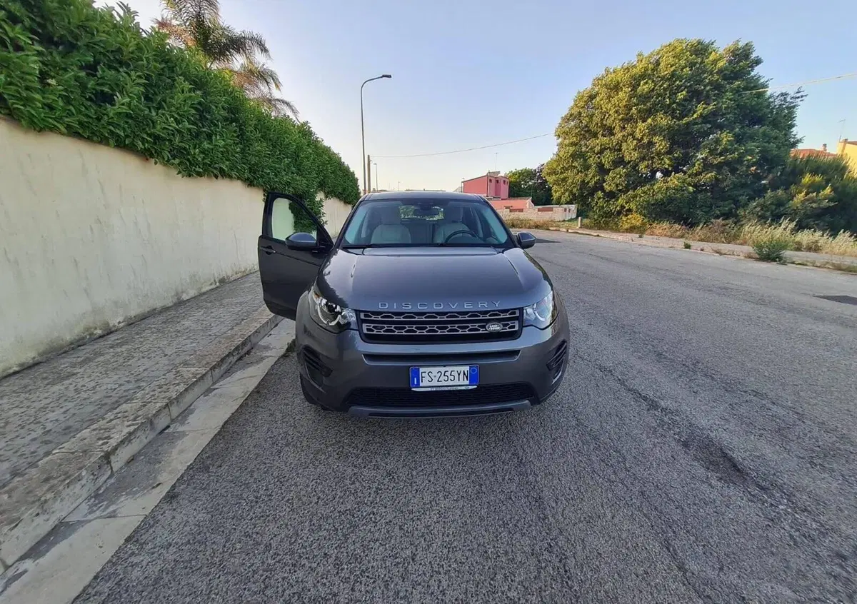 Land Rover Discovery Sport 2.0 TD4 180 CV Pure (8)
