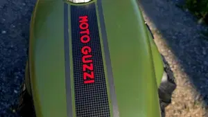 Moto Guzzi V7 Stone Ten (2024 - 25)  (6)