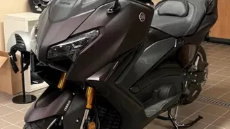 Yamaha T-Max 560 Tech Max (2025 - 26) usata