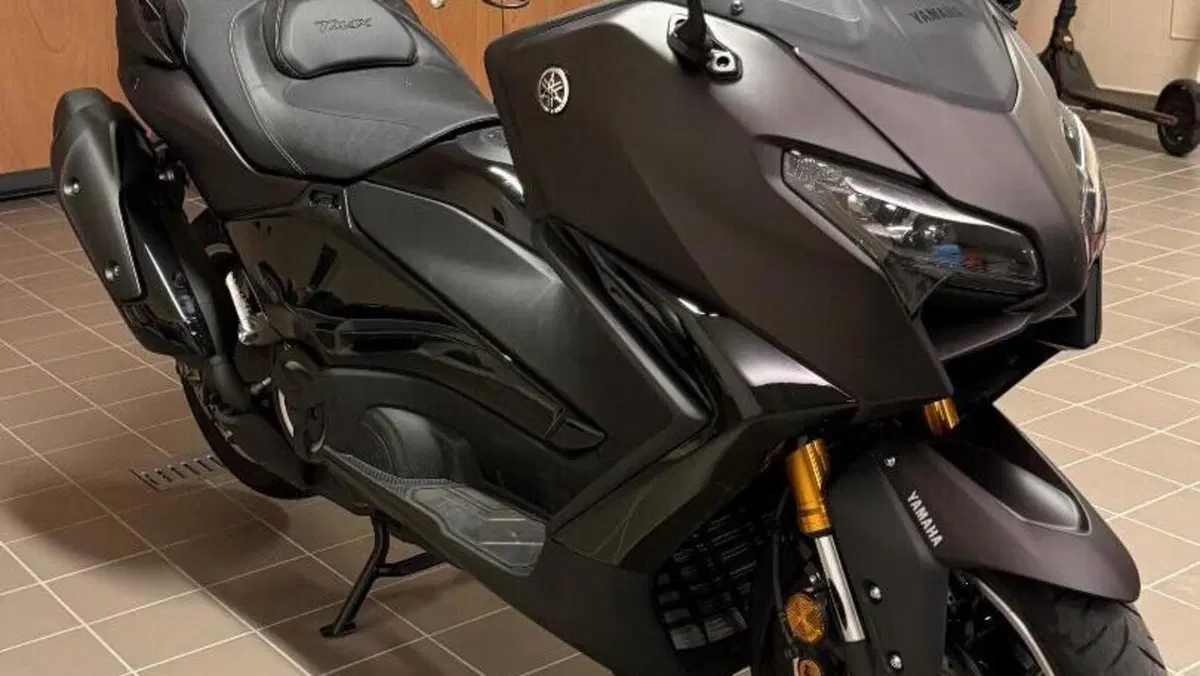 Yamaha T-Max 560 Tech Max (2025 - 26)  (2)