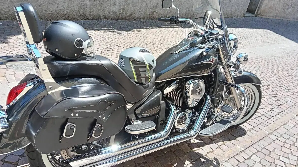 Kawasaki Vulcan VN 900 Classic (2011 - 16)  (3)