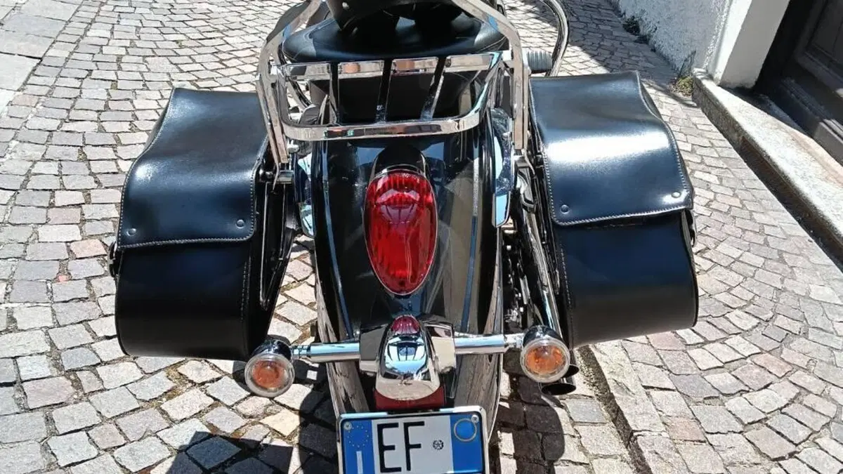 Kawasaki Vulcan VN 900 Classic (2011 - 16)  (5)