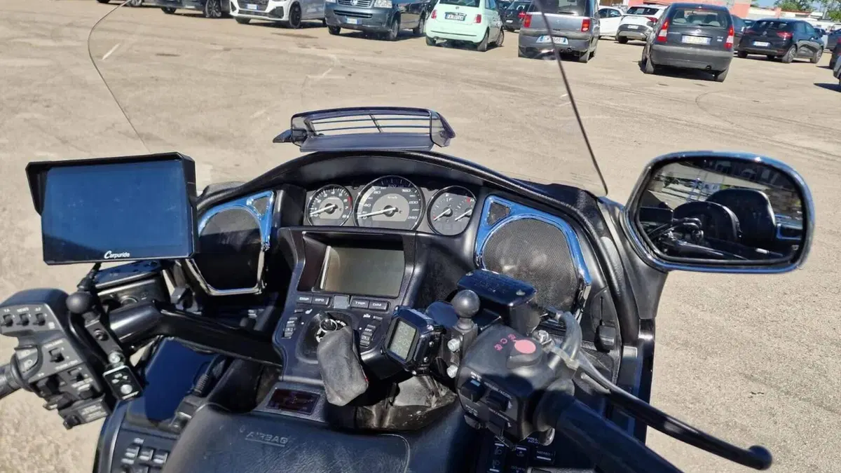 Honda GL 1800 Gold Wing (2012 - 17)  (3)