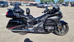 Honda GL 1800 Gold Wing (2012 - 17)  (4)