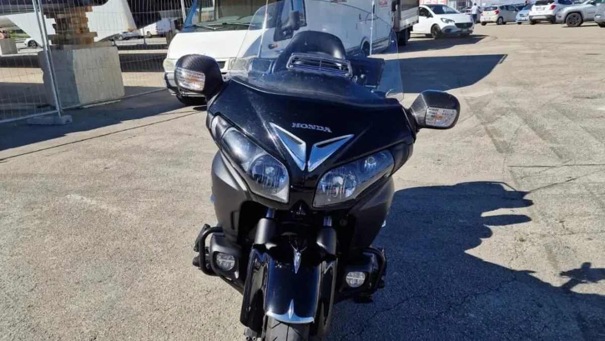 Honda GL 1800 Gold Wing (2012 - 17)  (5)
