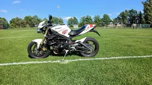 Triumph Street Triple (2007 - 12)  (8)