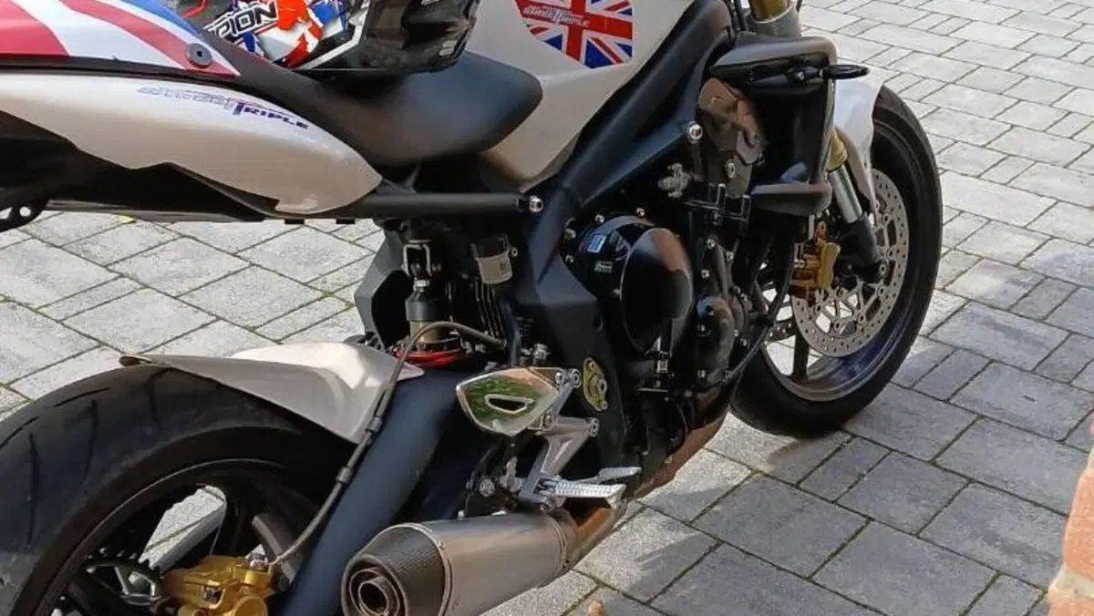 Triumph Street Triple (2007 - 12)  (10)