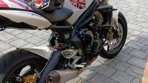 Triumph Street Triple (2007 - 12)  (10)