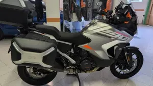 KTM 1290 Super Adventure S (2022 - 25)  (2)