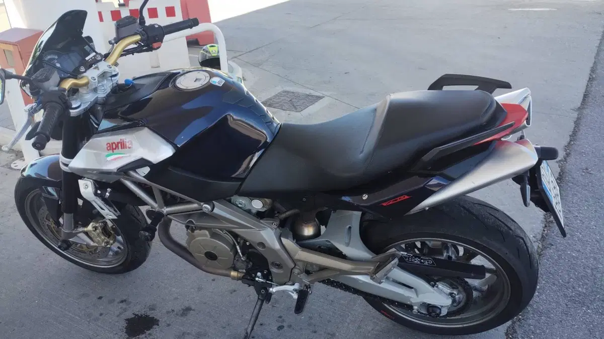 Aprilia Shiver (2008 - 10)  (5)