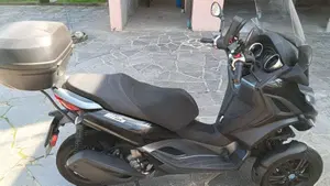Piaggio MP3 300 ABS Hpe (2021 - 24) 