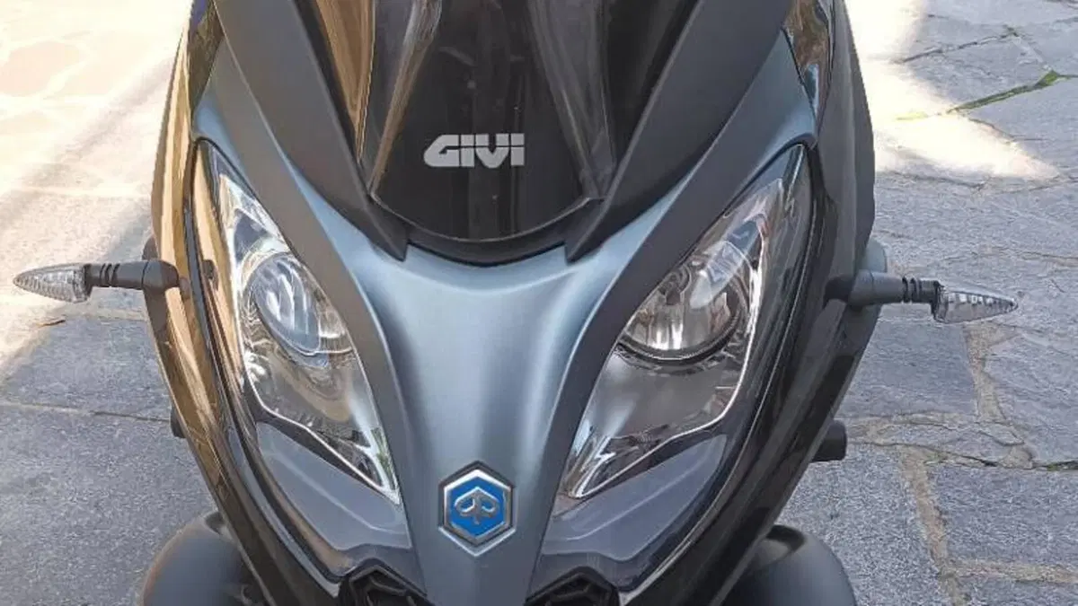 Piaggio MP3 300 ABS Hpe (2021 - 24)  (2)