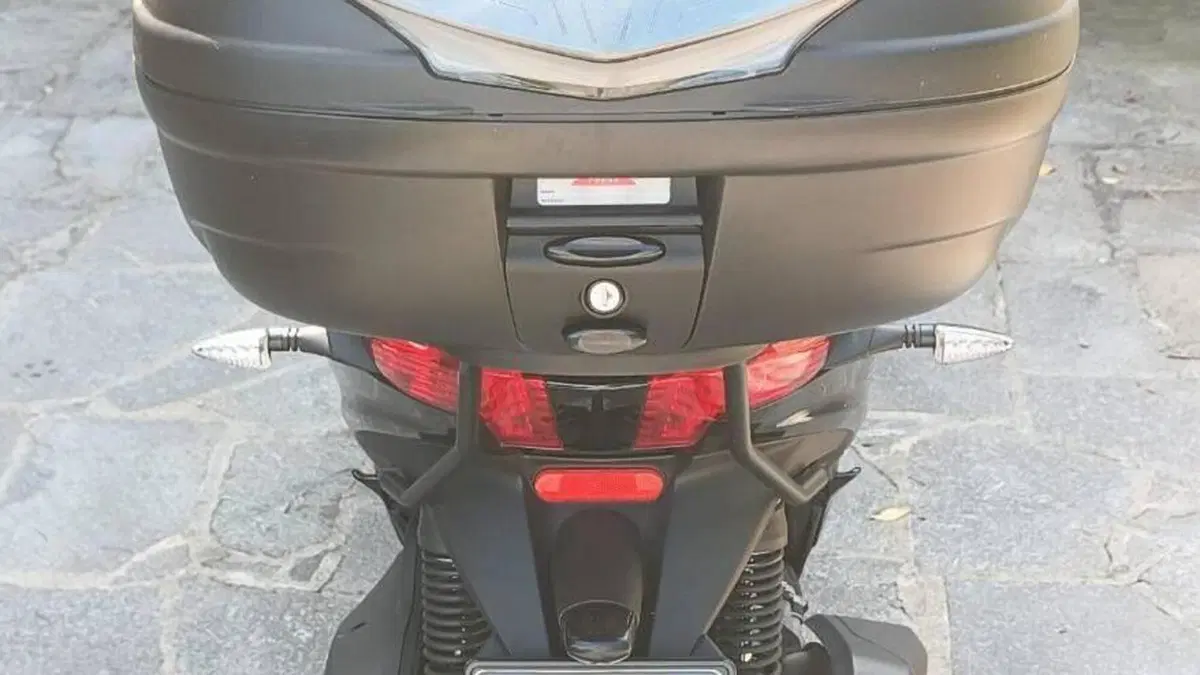 Piaggio MP3 300 ABS Hpe (2021 - 24)  (3)
