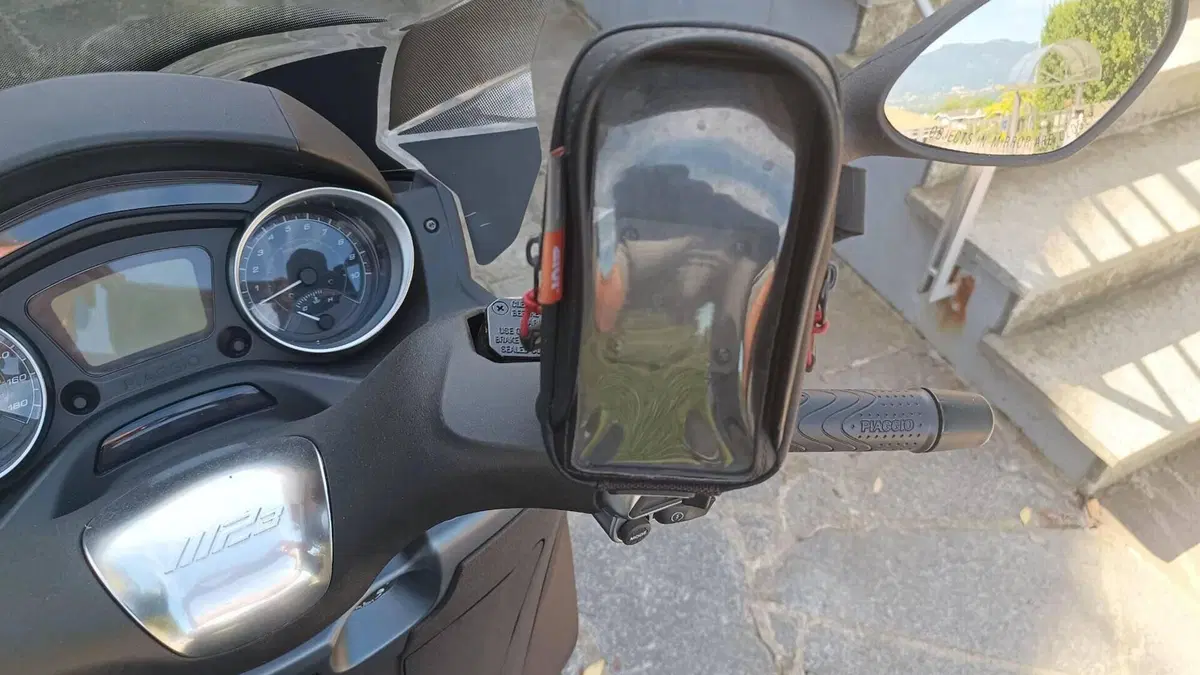Piaggio MP3 300 ABS Hpe (2021 - 24)  (7)