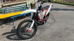Betamotor RR 200 2T Enduro (2020)  (3)