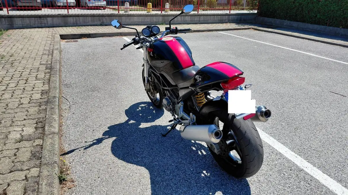 Ducati Monster 620 I.E. Dark (2002)  (8)