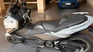 Yamaha T-Max 560 Tech Max (2025 - 26)  (3)