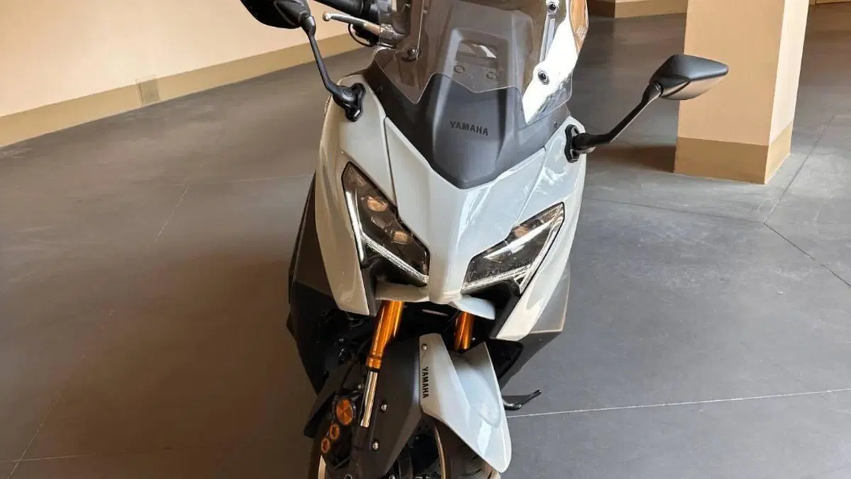 Yamaha T-Max 560 Tech Max (2025 - 26)  (4)