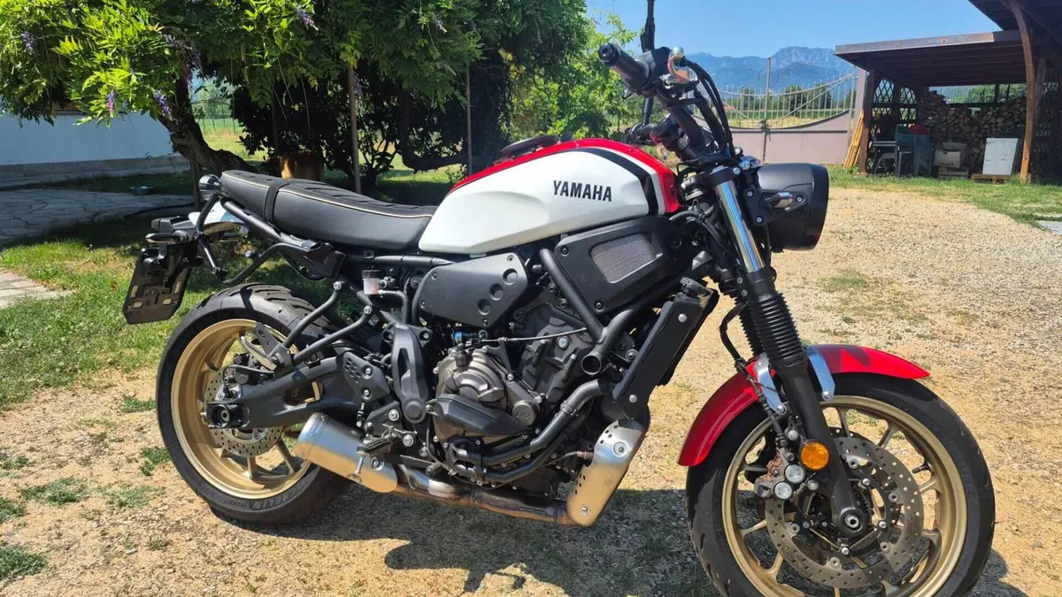 Yamaha XSR 700 (2022 - 26)  (2)