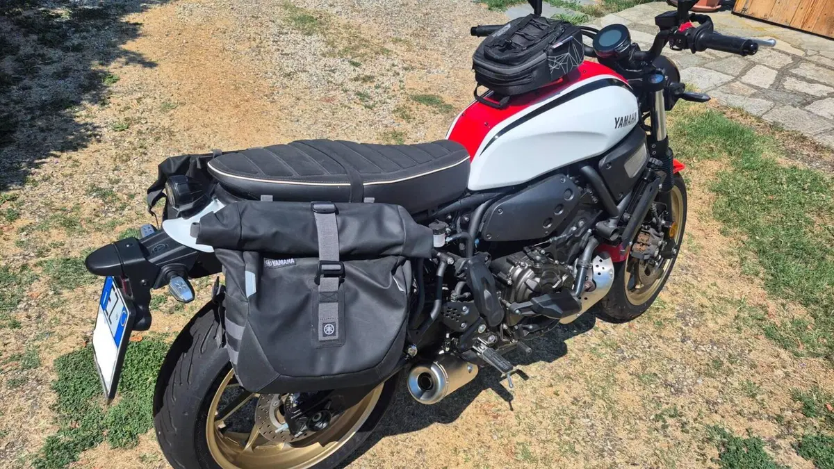 Yamaha XSR 700 (2022 - 26)  (3)