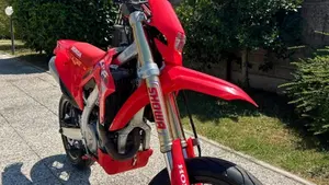 Honda CRF 450R (2024)  (4)