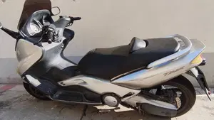 Yamaha T-Max 500 (2004 - 07)  (4)